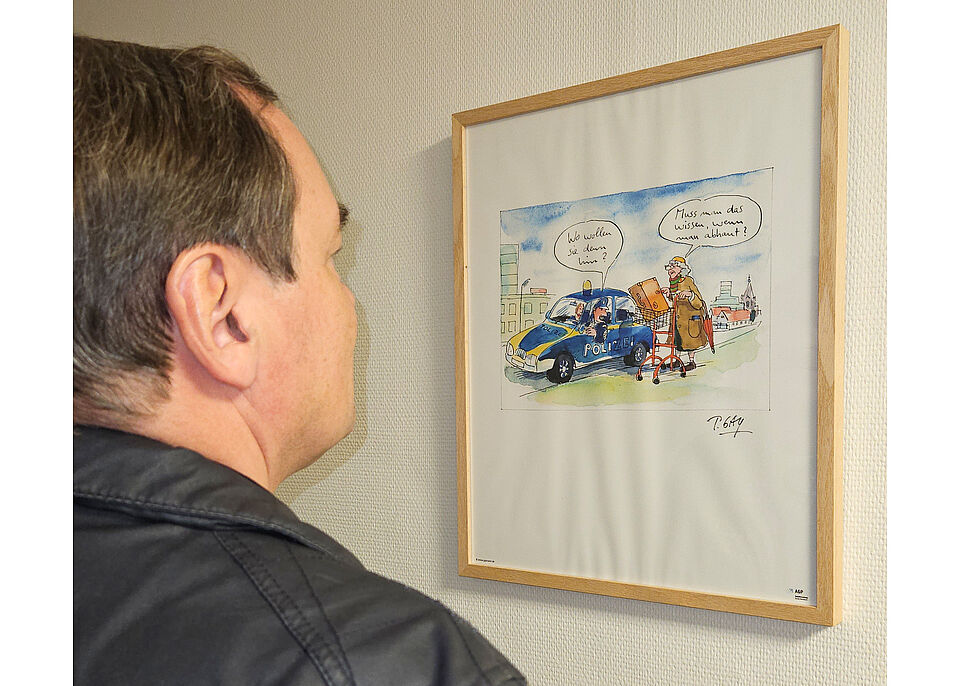 Man sieht ein Bild über die Schuler eines Gastes